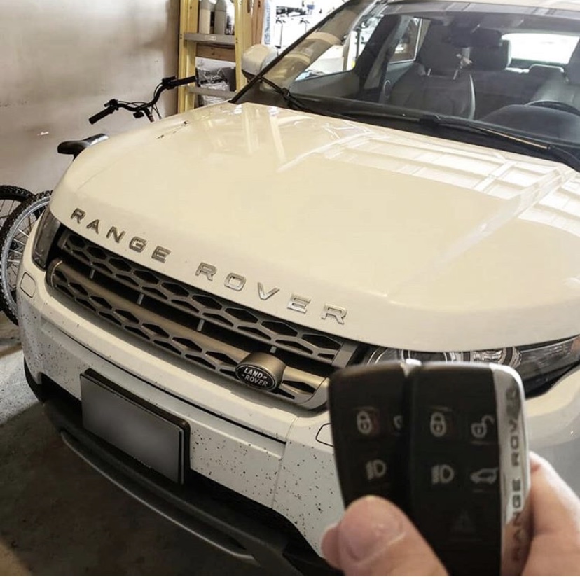 New keys for a Range Rover Evoque 2013, Programmed on site. Car Keys